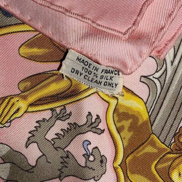 Hermes British Heraldry Coat Of Arms Pink Gold Blue 100% Silk Scarf 90cm Square - Picture 3 of 16